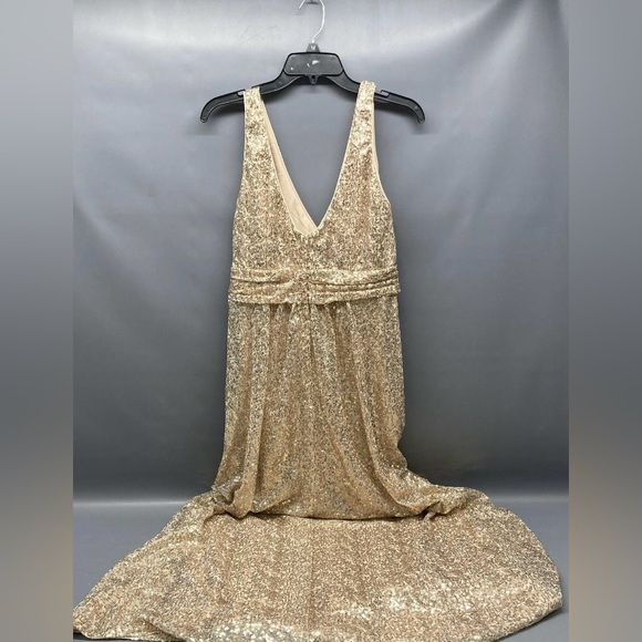 David's Bridal Women's Gold Sequined V
Neck Gown Size 10P - Picture 3 of 6